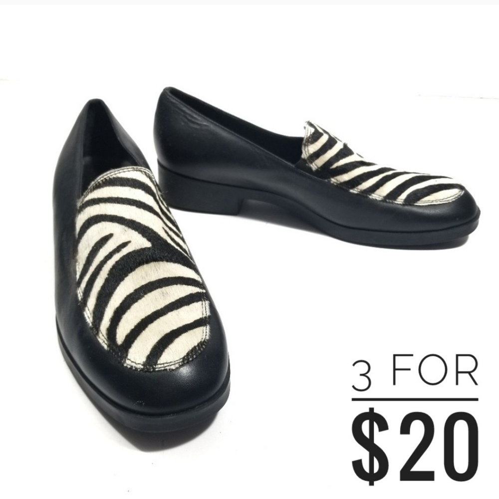 Easentials by Etienne Aigner Jaspor Zebra Shoe / 8
